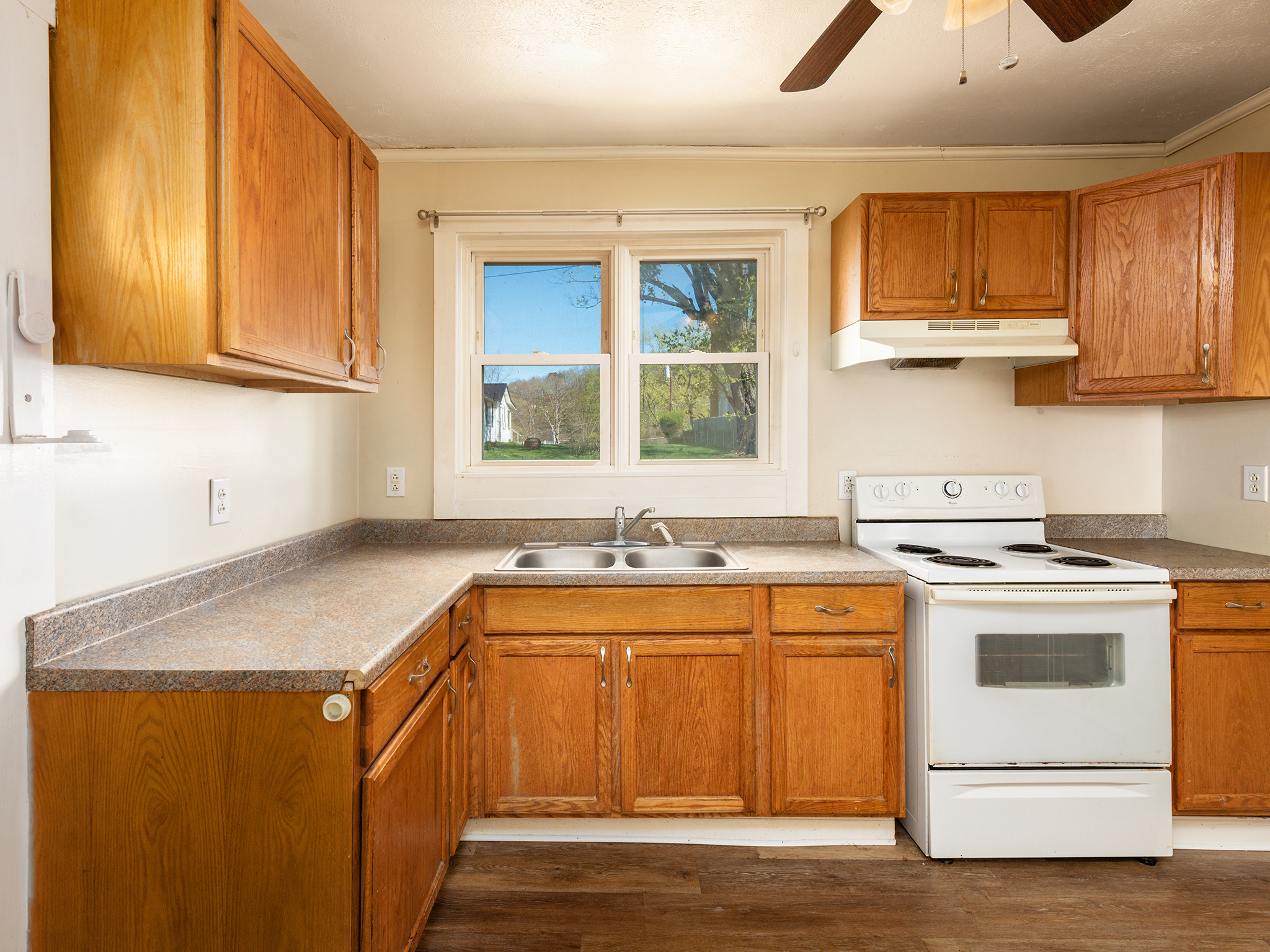 1907 Hudson Street - 2